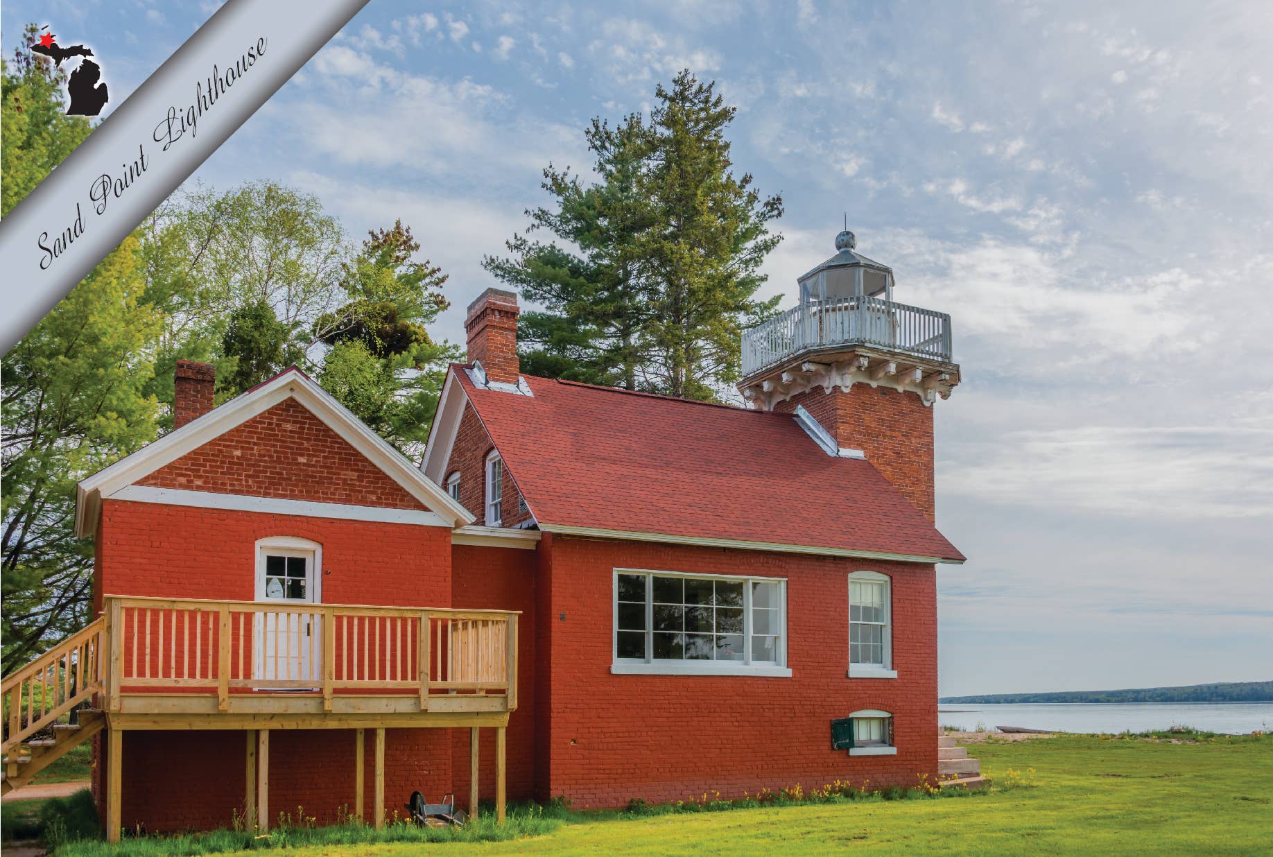 Image of SAND POINT LIGHTHOUSE (BARAGA) - Michigan Postcard
