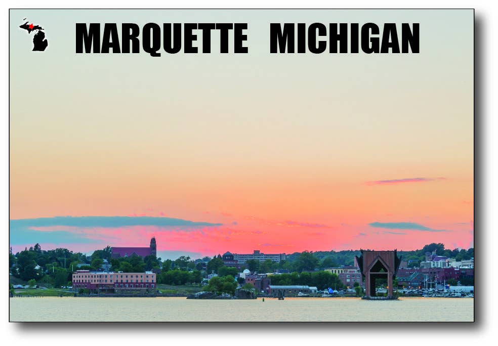 MARQUETTE - DOWNTOWN - Michigan Postcard