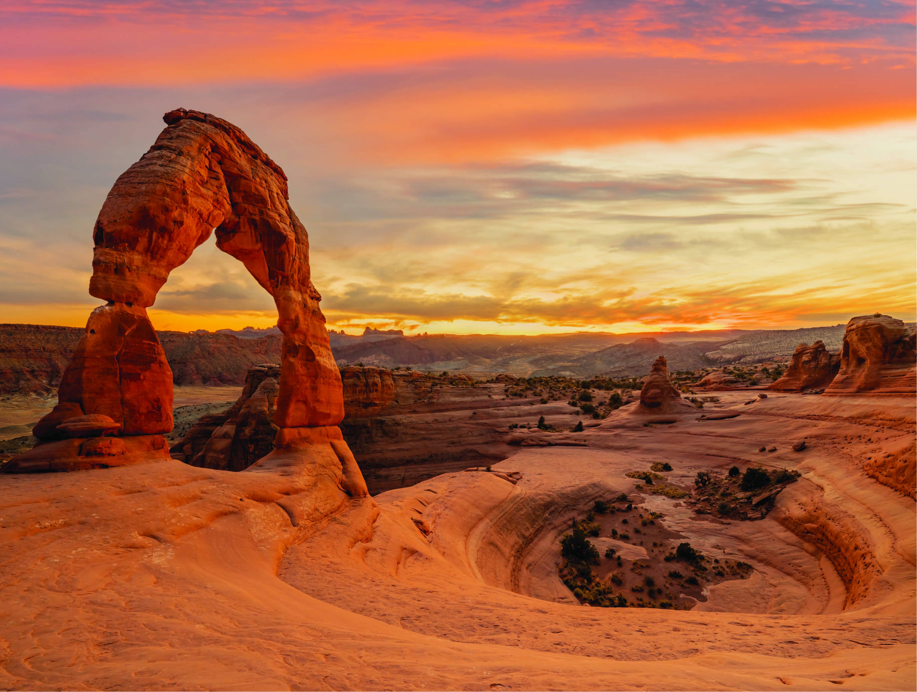 Image of DELICATE ARCH - Arches National Park - 500 Piece Utah Puzzle