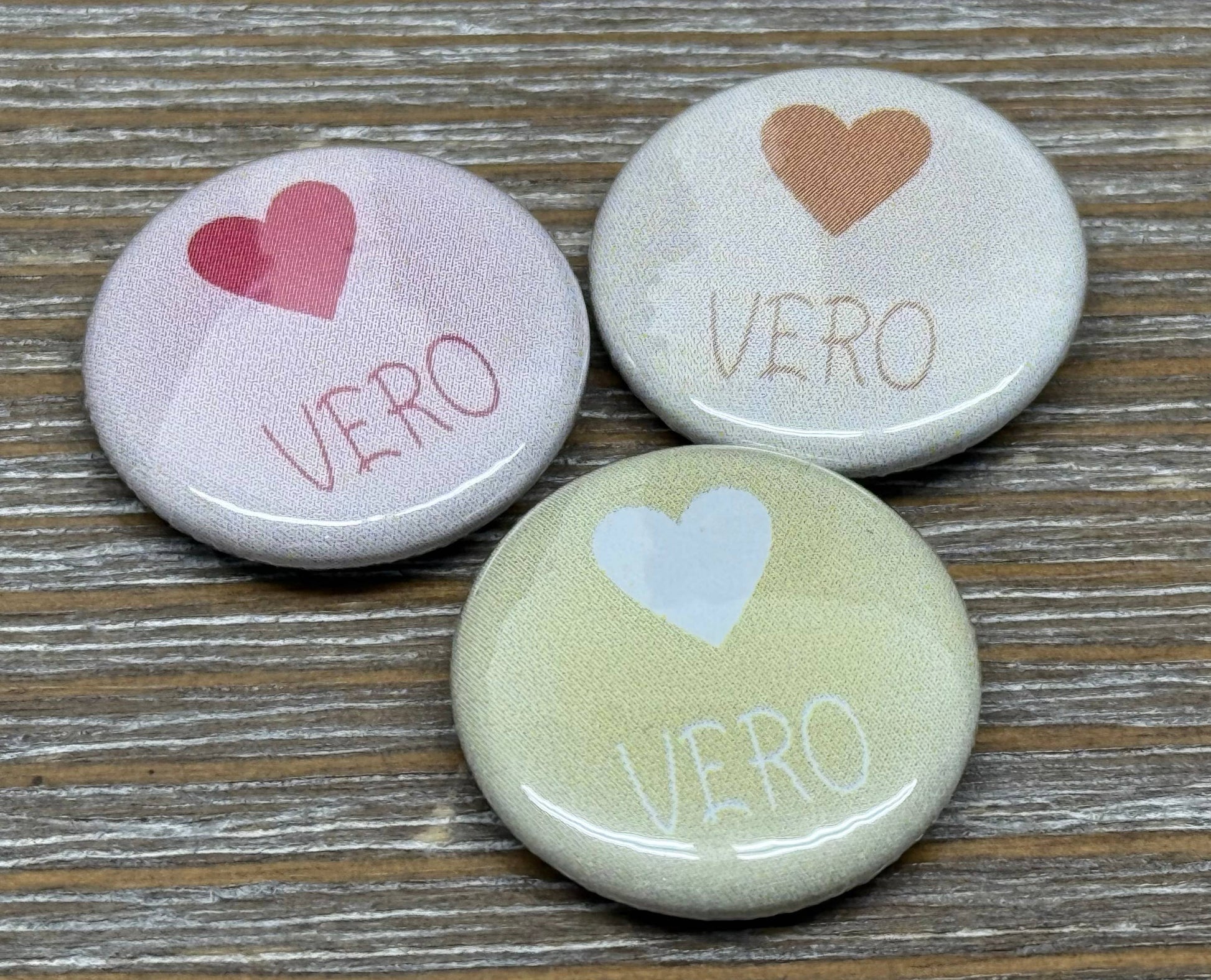 VERO HEART PINS