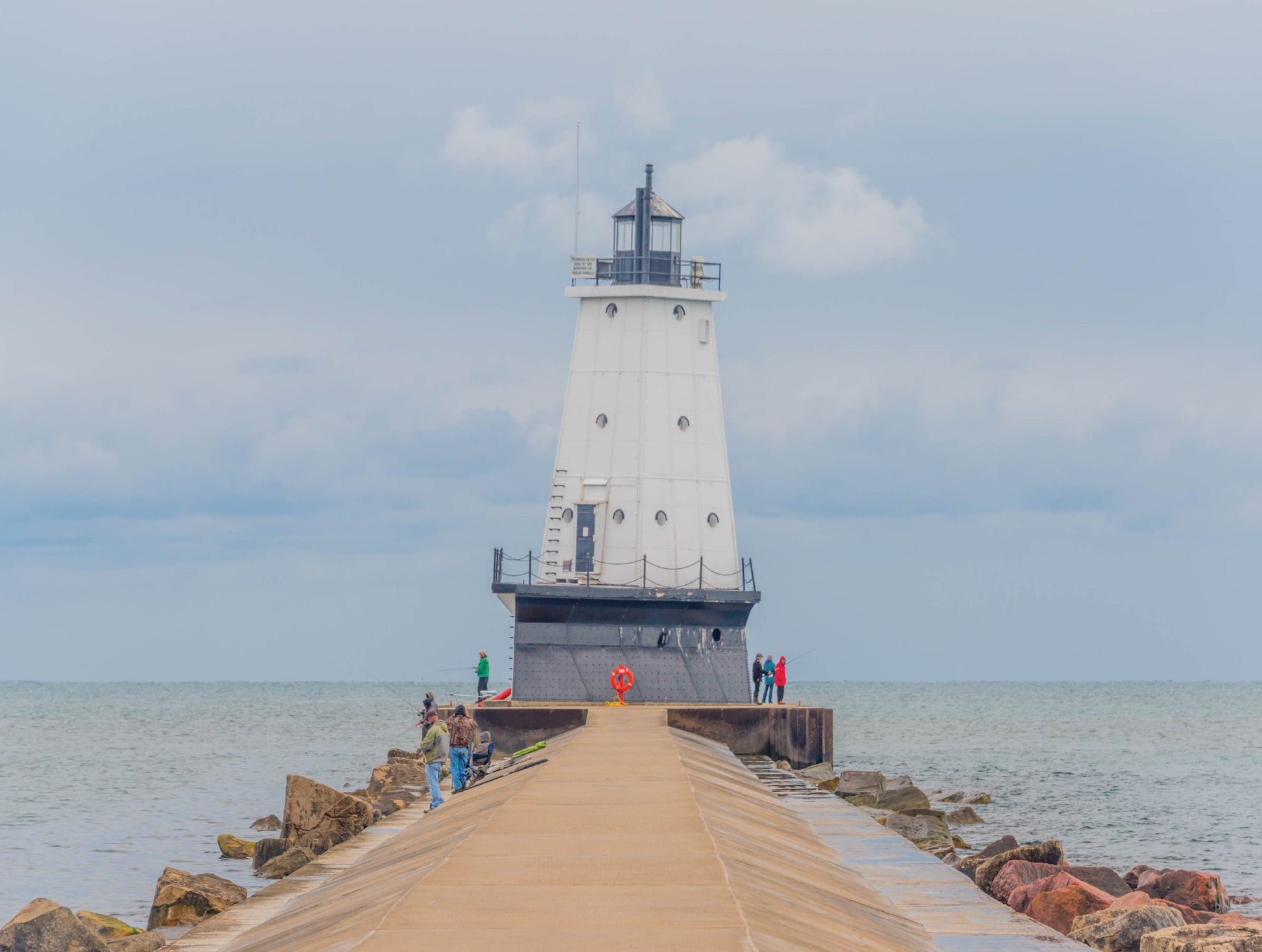Ludington Light - 300 Piece Puzzle