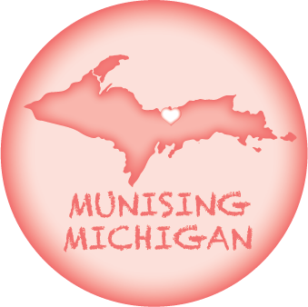 MUNISING MICHIGAN | 2.25" BUTTON MAGNET