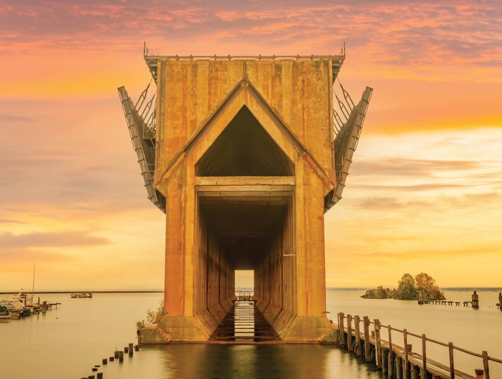 The Ore Dock - 500 Piece Jigsaw Puzzle - MI Puzzles by Phil Stagg Photography