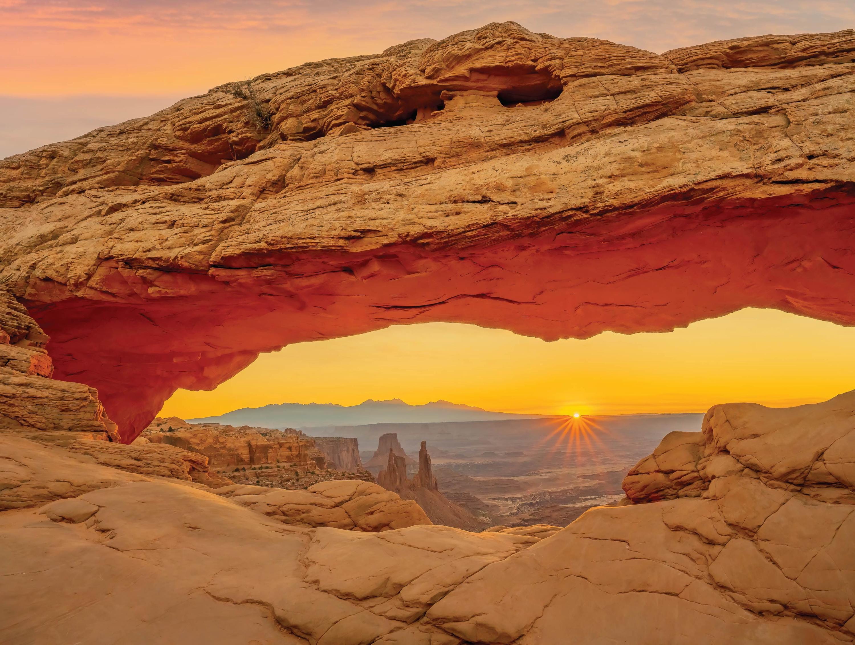 Image of Mesa Arch - 500 Piece Jigsaw Puzzle - MI Puzzles by Phil Stagg Photography