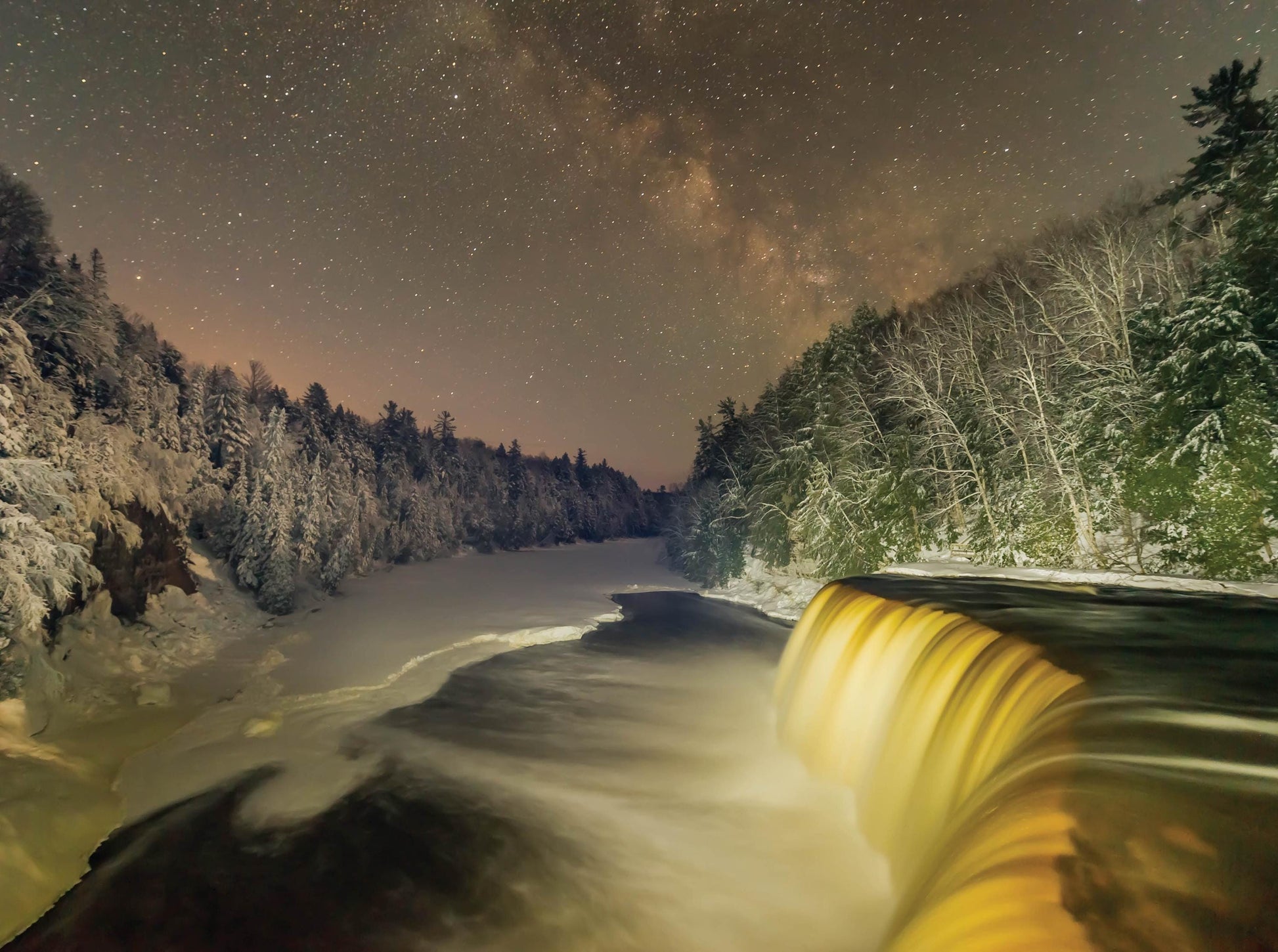 Tahquamenon Falls - 1000 Piece Jigsaw Puzzle - MI Puzzles by Phil Stagg Photography