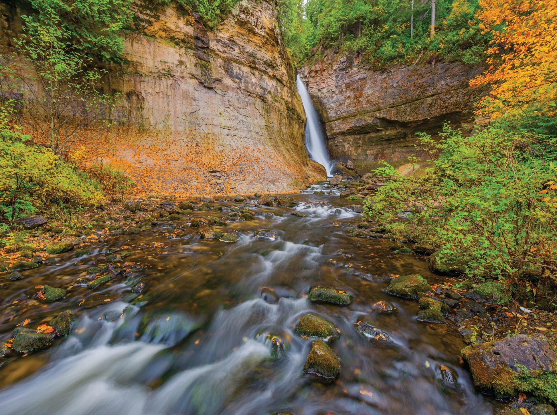 Miners Falls - 1000 Piece Jigsaw Puzzle - MI Puzzles by Phil Stagg Photography